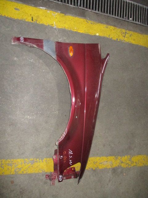 Guarda-lamas direito MITSUBISHI Space Wagon (N3_W, N4_W)