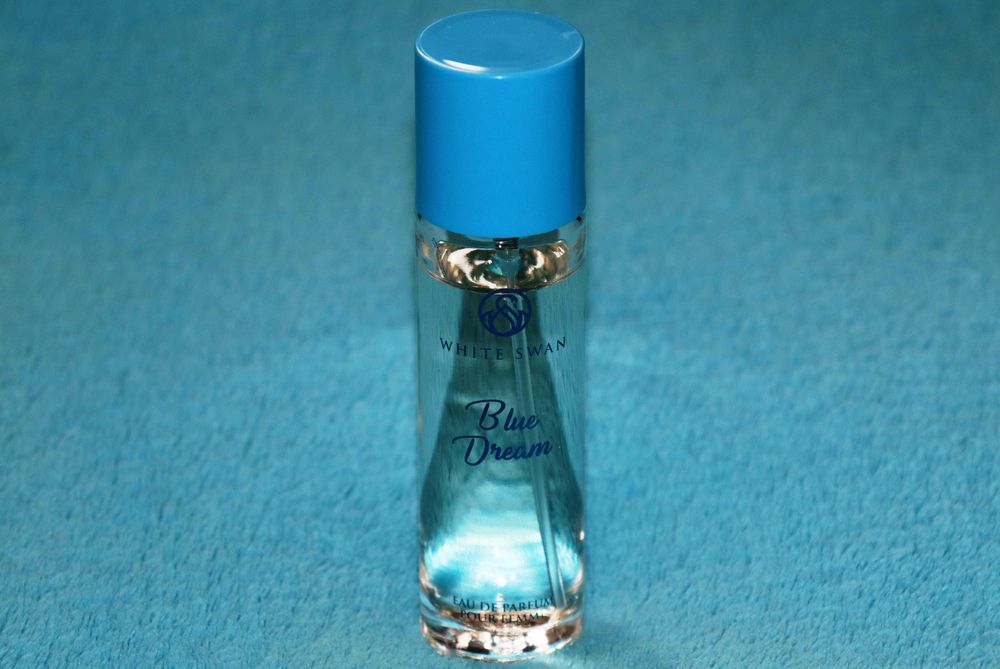 Perfumy Blue Dream woda perfumowana White Swan