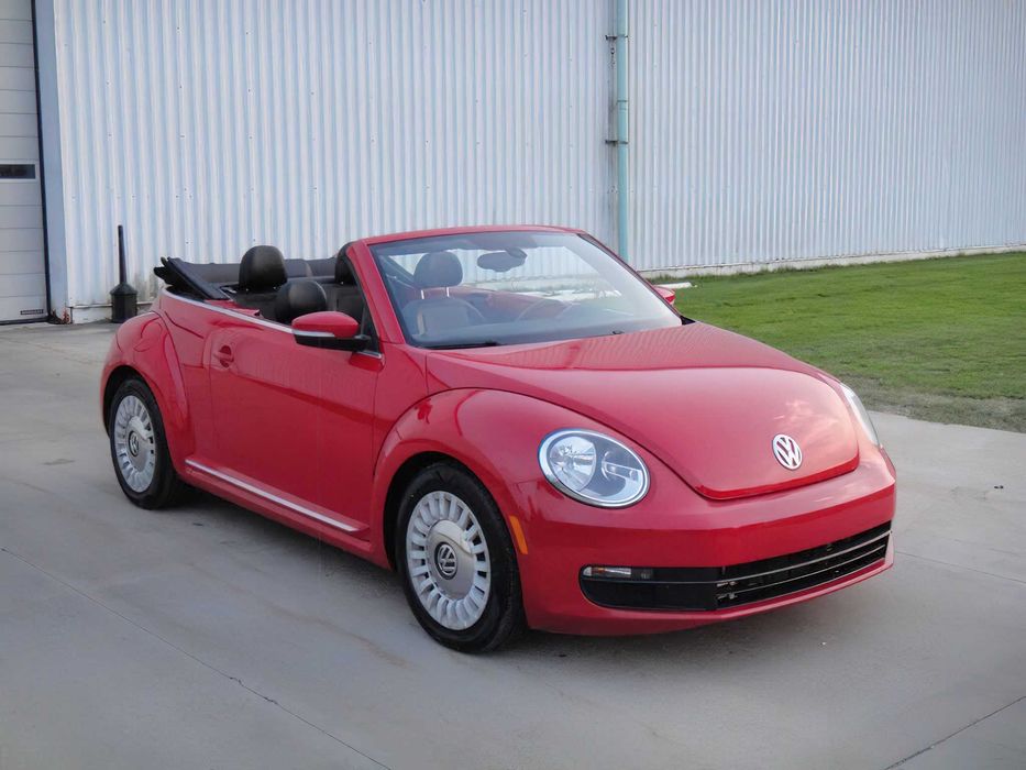 Volkswagen Beetle SE      2016
