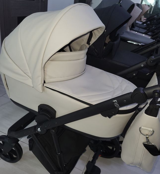 Коляска Angelina FIBI F-7, 2в1