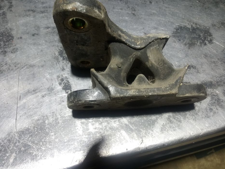 Poduszka skrzyni biegów reduktora Suzuki Vitara grand Vitara I