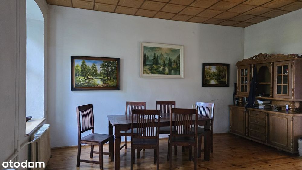 Dom jednorodzinny z budynkiem gospodarczym na dużej działce