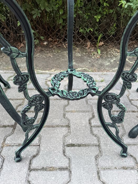 Metalowy zestaw ogrodowy Stolik z dwoma krzesłami