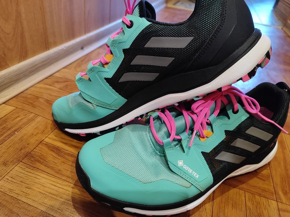 Adidas agravic gore- tex