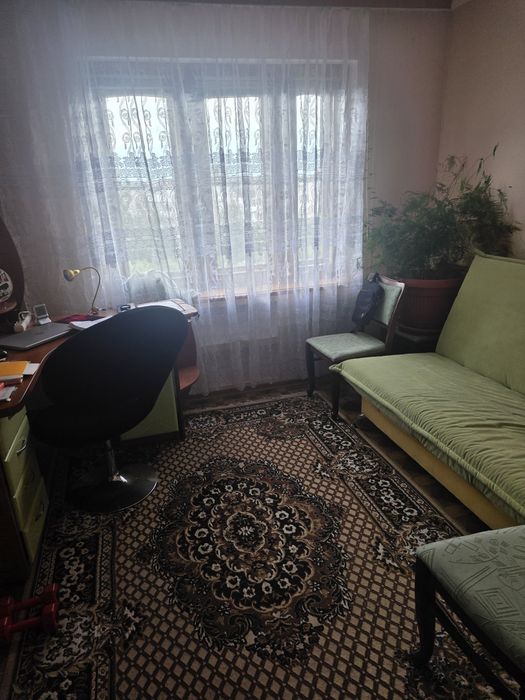 ПРОДАМ квартиру3комн в Горишних плавнях90м