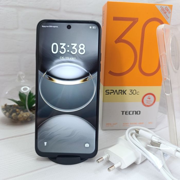 Продам телефон Tecno Spark 30C 6+4/128Gb NFC в гарному стані