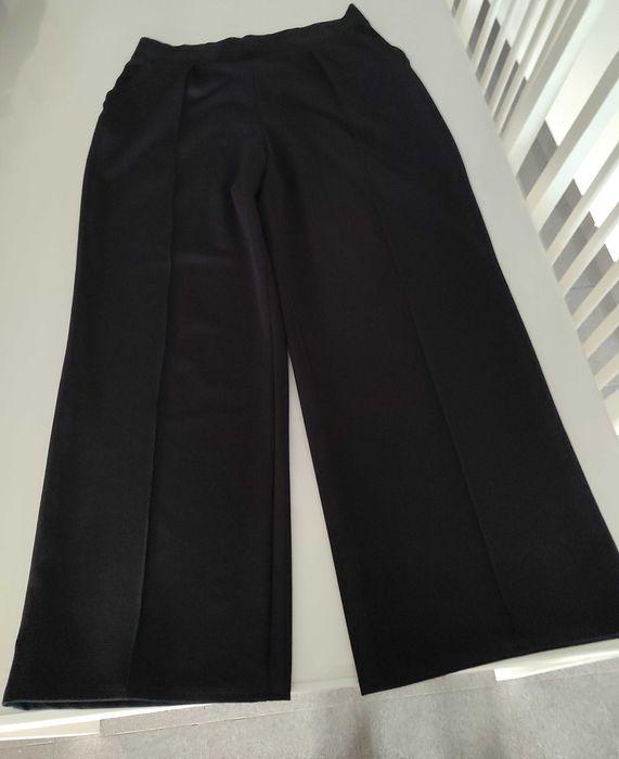 Calças Pretas Perna Larga L