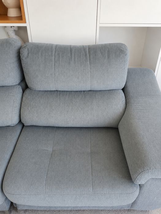 Sofa de 3 lugares + puff