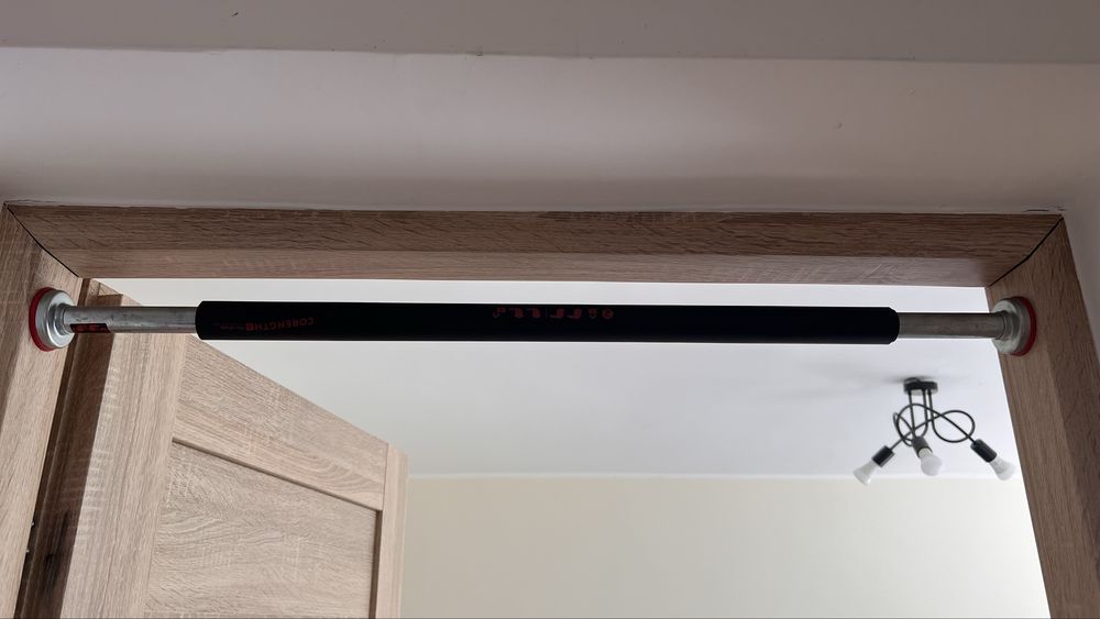 Drążek do podciągania corength 80cm.