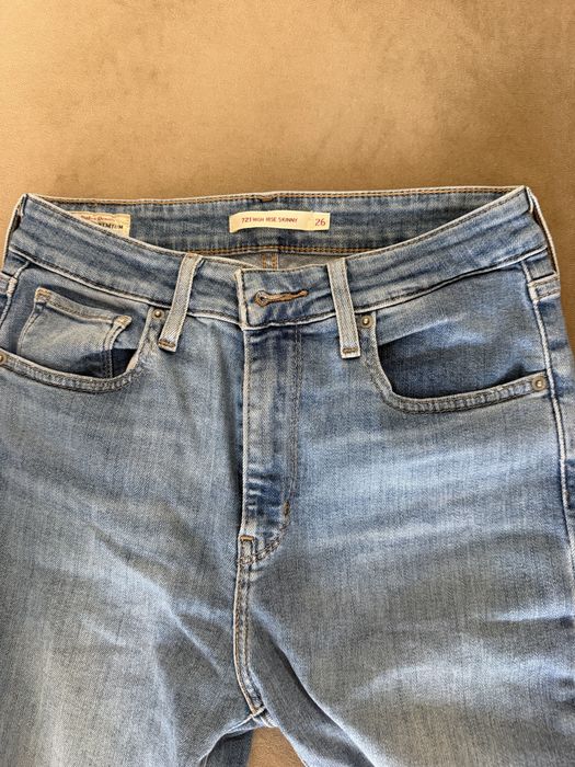Жіночі джинси Levis