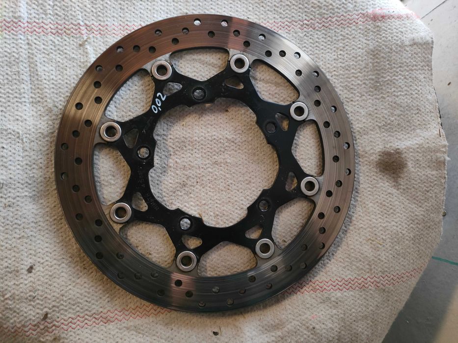 Tarcza hamulcowa SUZUKI GSR