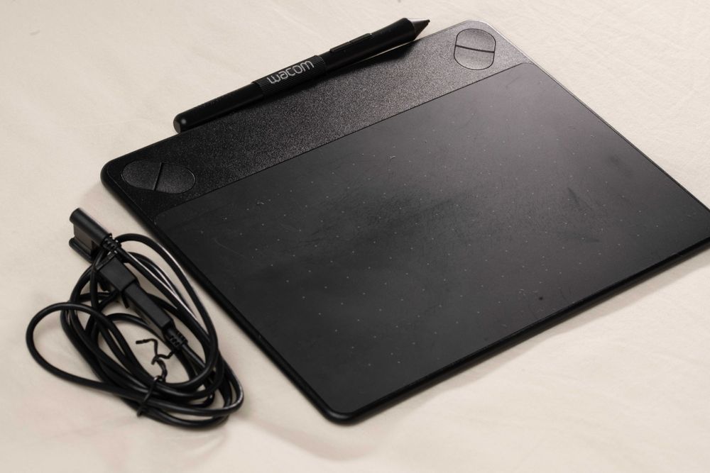 Wacom Intuos Small Tablet digitalizador