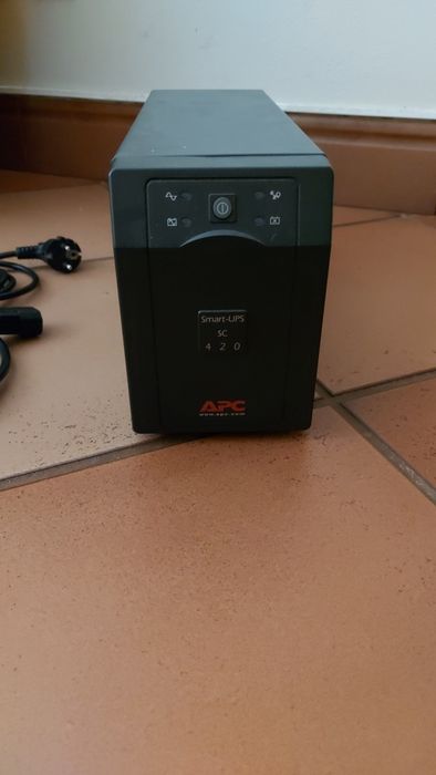 Vendo UPS APC 420v