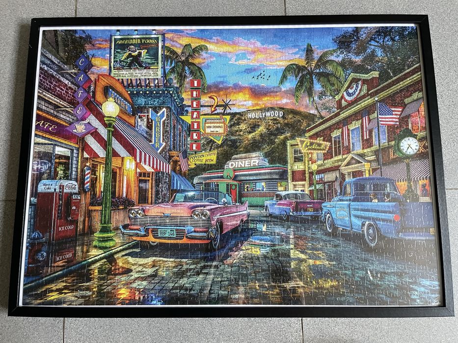 Decoração parede puzzle com moldura