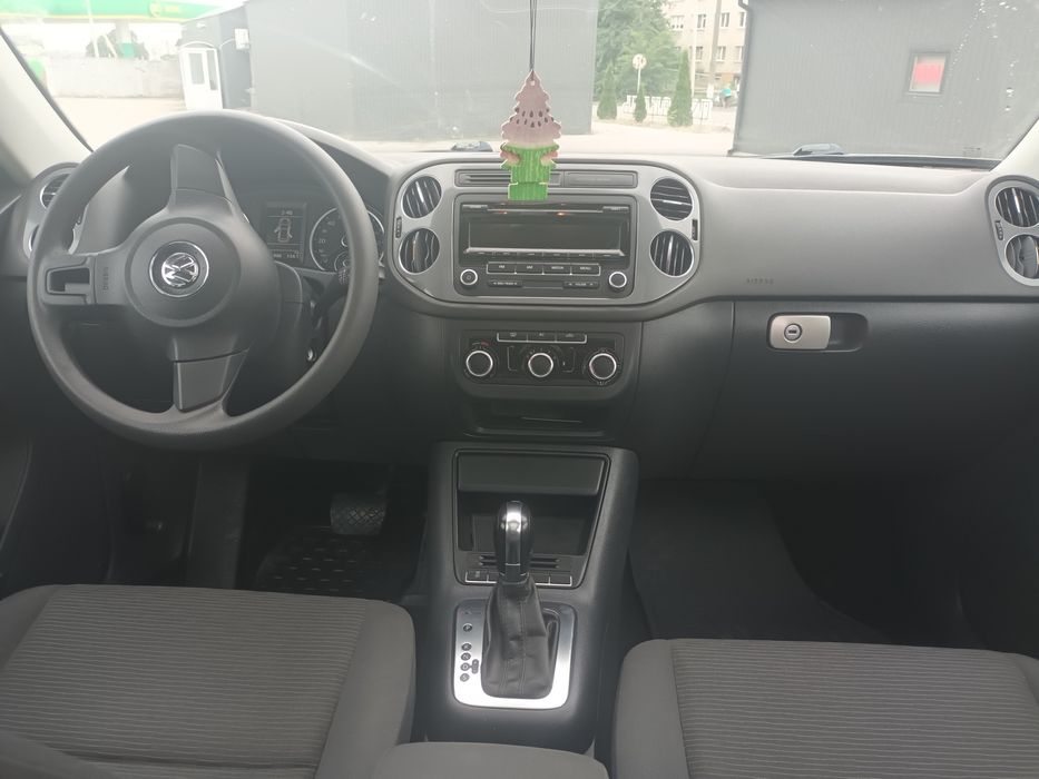 Продаєтьця хороше авто тільки пригнане