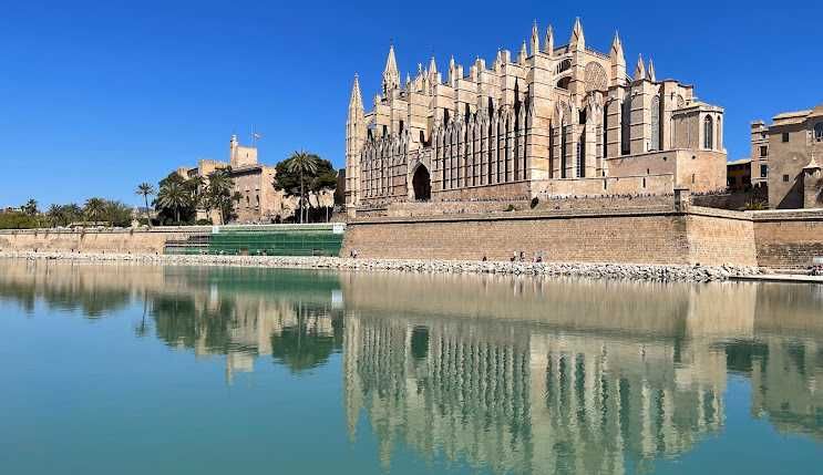 "Guia DK Maiorca, Minorca e Ibiza" -> NOVO
