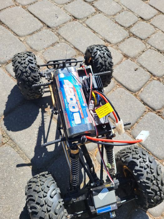 Model RC cravler Maverick ScautRC w pełni woodoodporny 2 akumulatory