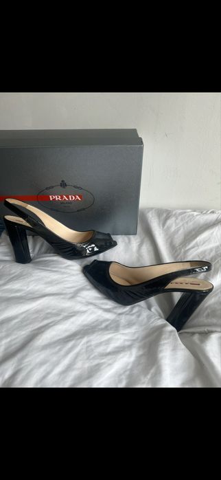 vintage buty Prada na obcasie