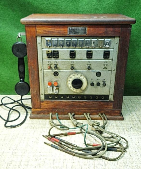 Stara centrala łącznica telefoniczna CB-10 - 1971r. z czasów PRL - zabytek