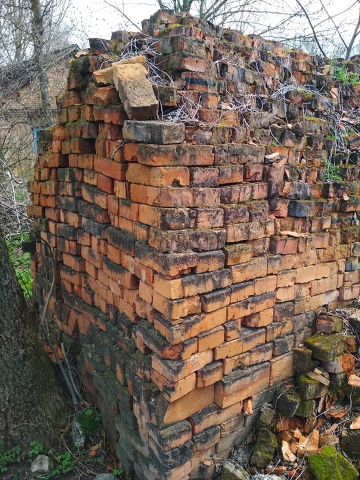 продається цегла