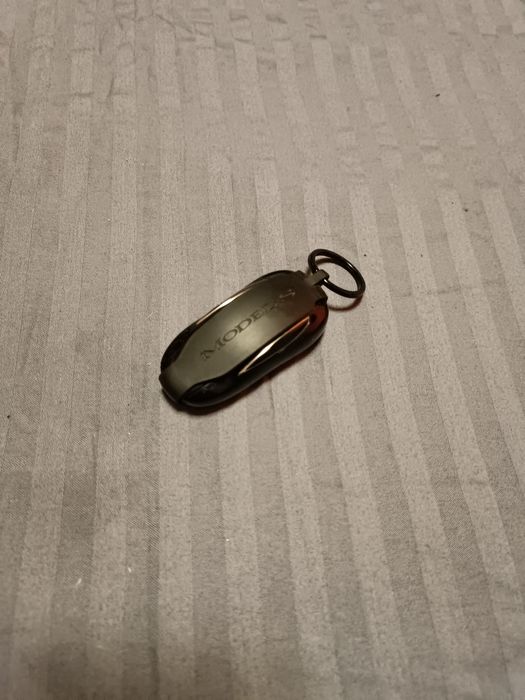 Брелок-ключ сигнализации Tesla X.