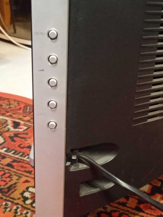 Телевизор SAMSUNG (б/у, отл. сост., 72 см., кинескоп)!