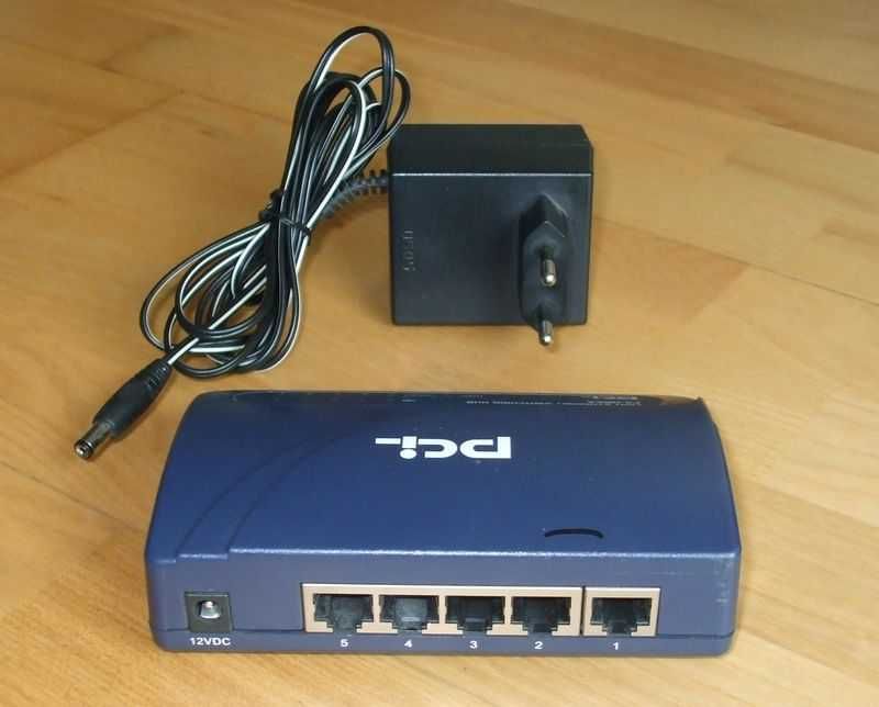 Switch / Hub  FX-05EA