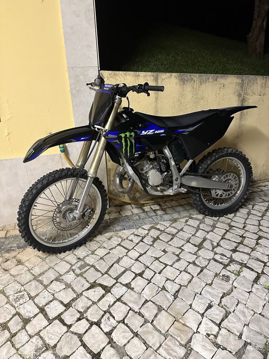 Yamaha yz 125 Carregada de Material
