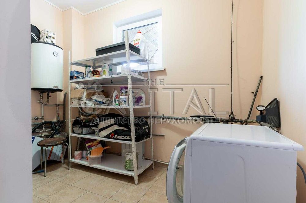 Продаж будинку 270 м Осокорки — 3 поверхи, 5 соток, готовий для життя