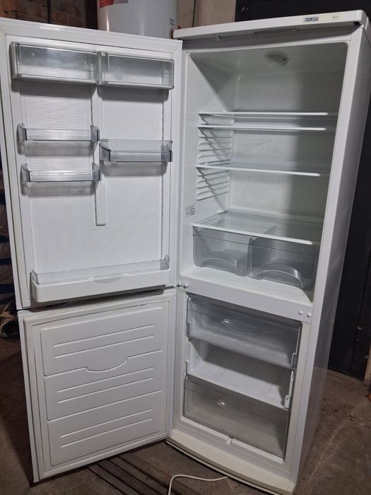 Холодильник Атлант в дуже гарному стані