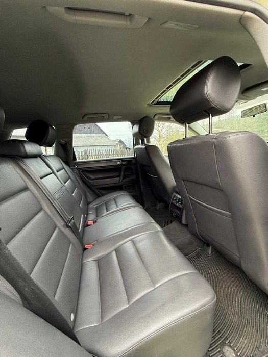 Volkswagen Touareg 3.0 TDI • 2010 • Automat • 4x4 • Шкіра • Не пневмо