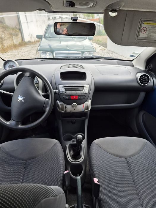 Peugeot 107 super econômico
