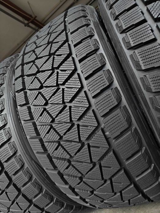 R20 275 40 шини 2шт зимові Bridgestone Blizzak DM-V2 як Нові преміум