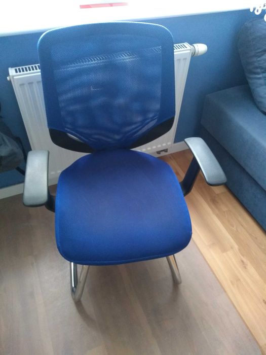 Sprzedam krzesło nieruchome do biurka