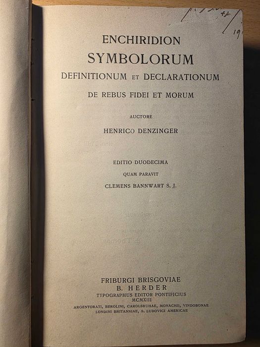 Livro "Enchiridion Symbolorum Definicionum et Declarationum" de Henrico Denzinger
