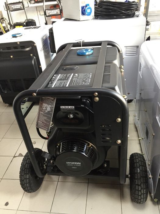 Gerador Diesel 7,5 kVA Hyundai DHY8500LEK-T