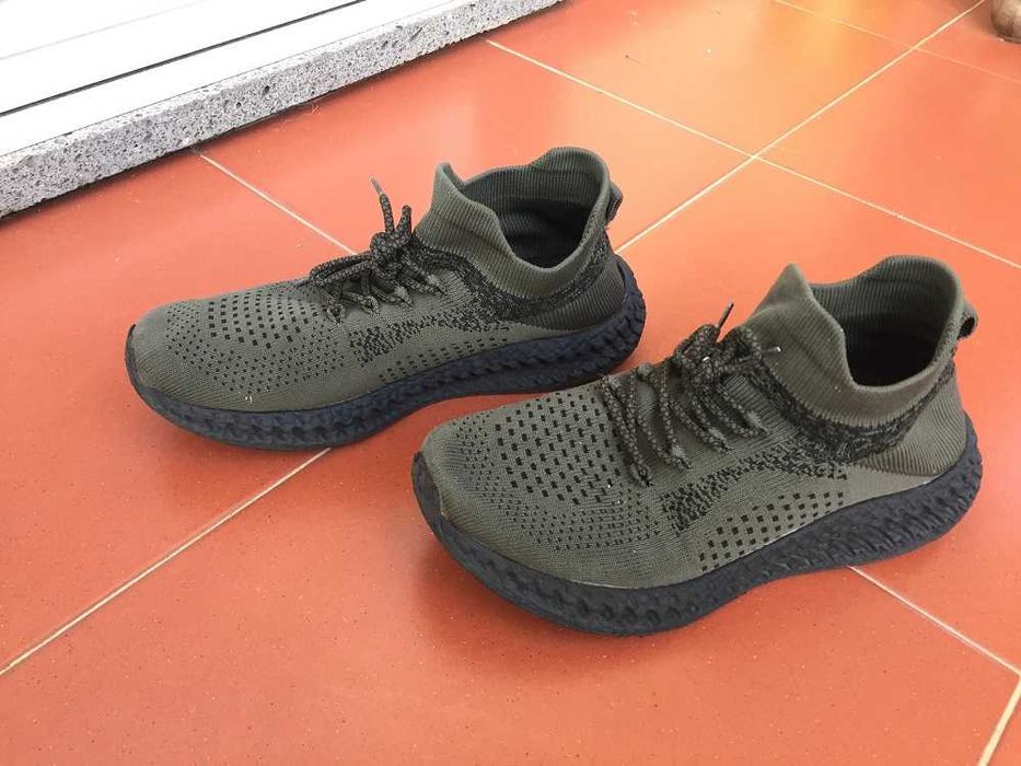 Sapatos estilo ténis VERDES -- Tam. nr. 43