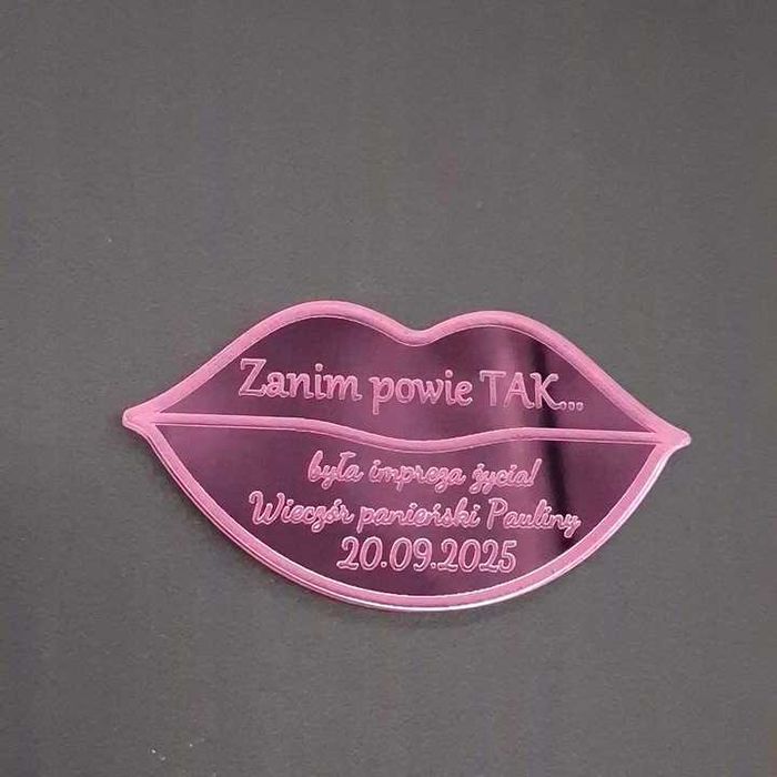 Personalizowany Magnes Wieczór Panieński W Kształcie Ust Podziękowania