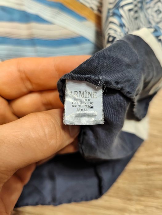 Продам шовковий платок Armine silk