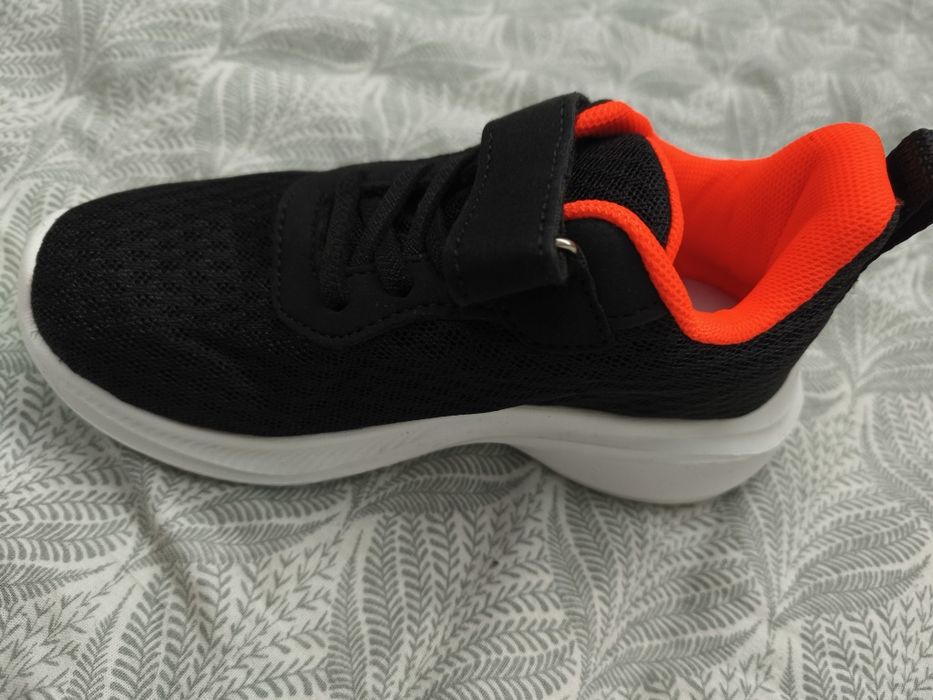 Кросівки літні 30 розмір