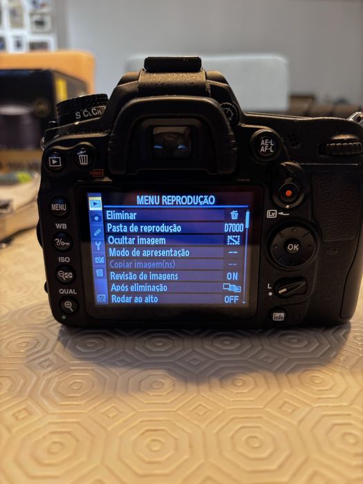 Câmera DSLR Nikon D7000 em excelente estado