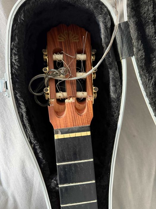 Guitarra electro clássica La Alpujarra 90 concert maciza