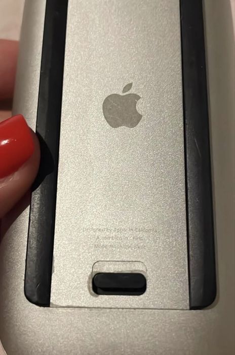Rato Apple com algumas marcas fe uso