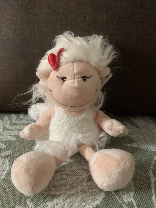 Мягкая игрушка девочка