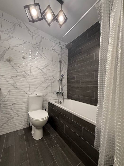 Подобово Квартиру 2-Кімн Рівер Парк