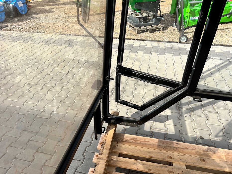 Kabina ciągnikowa Ursus C330 C360 MF235 T25 T-25 RUSKI siłowniki -RATY