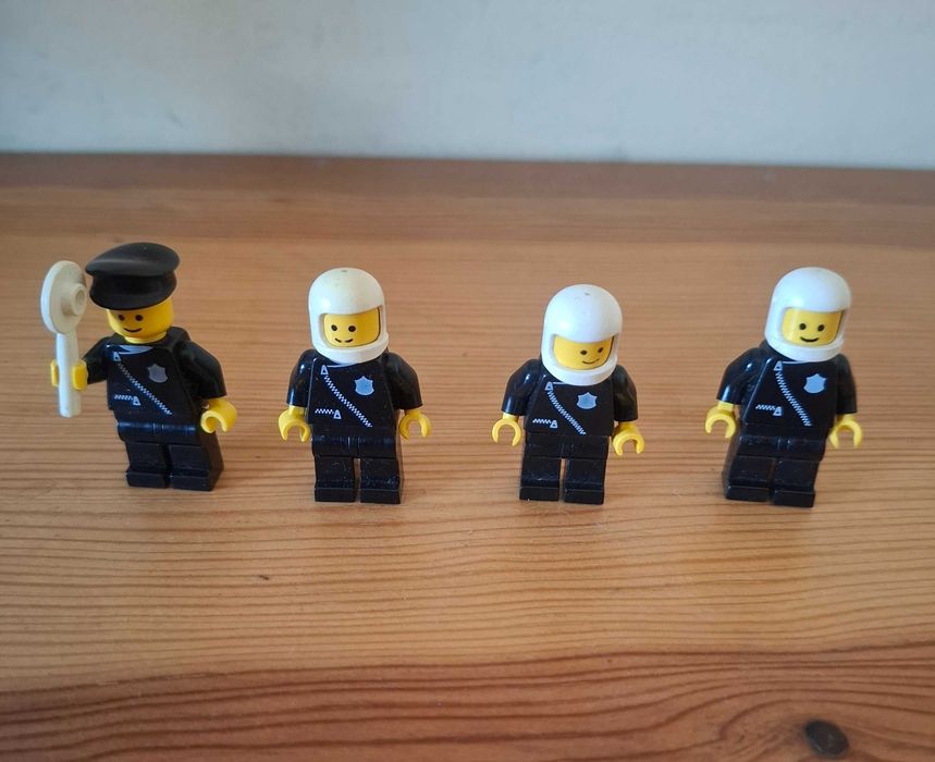 Lego - Bonecos / Figuras Policias e Outros ( Antigos )