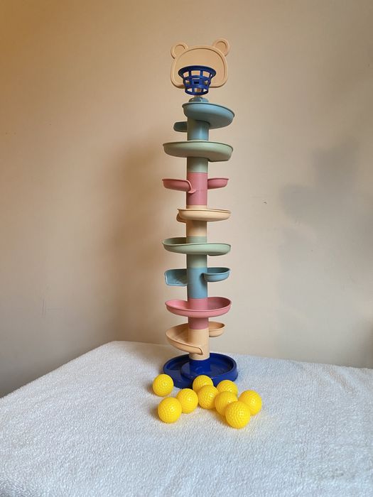 Піпаміда з м‘ячиками