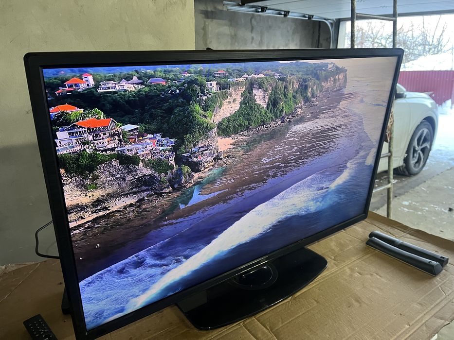 Телевізор JVC 40 дюймів 40TRP