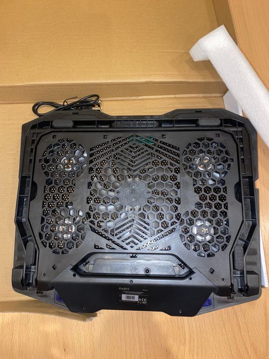 Multi-angled Notebook Cooling Stand with 5 adjustable speed fans
